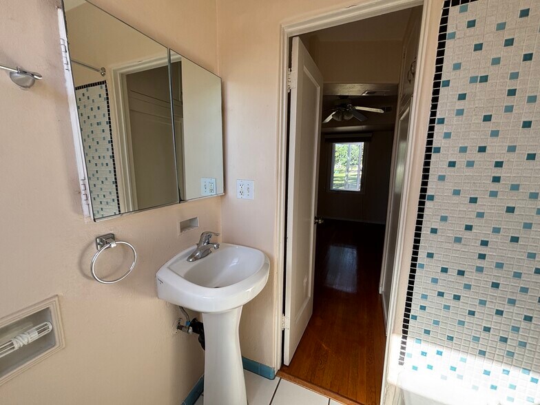 Building Photo - 2628 A St