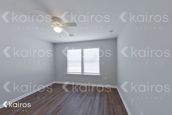 Building Photo - 13 Cottage Grove Dr