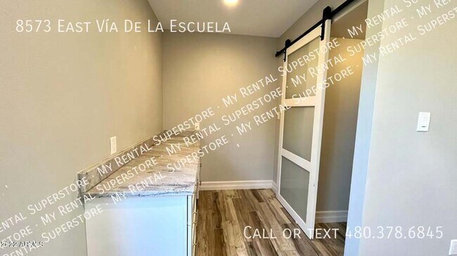 Building Photo - 8573 E Vía De La Escuela