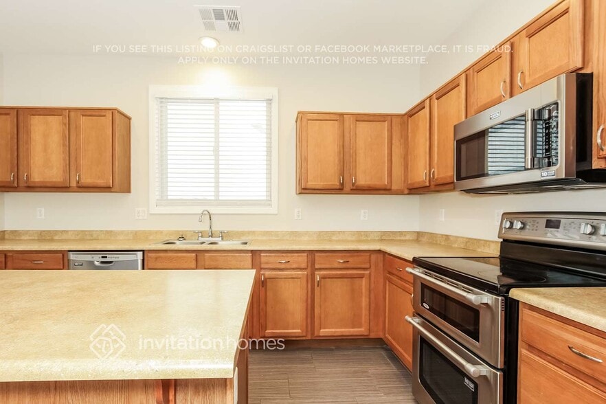 Building Photo - 28958 N 124th Dr