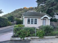 Building Photo - 819 W Figueroa St