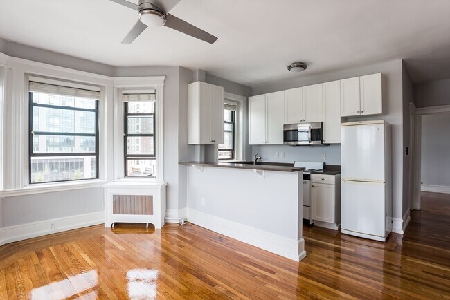 Primary Photo - 137 Peterborough St