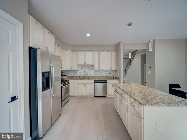 Building Photo - 3642 Ransom Pl