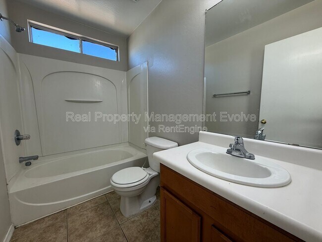 Building Photo - 3930 W Irwin Ave