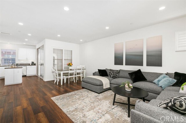 Building Photo - 148 Tubeflower