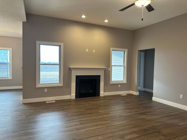 Building Photo - 4609 Castle Pines Dr