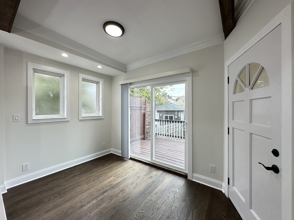 Building Photo - 2317 N Keeler Ave