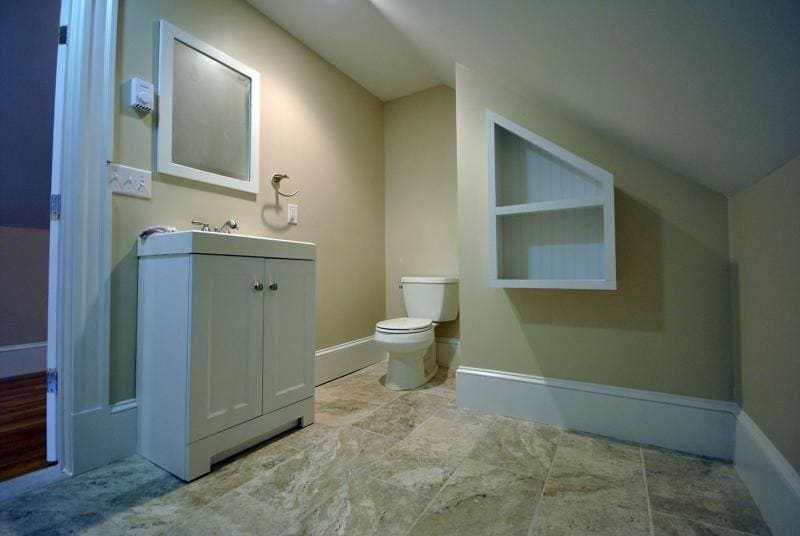 Building Photo - 25 Tip Top St