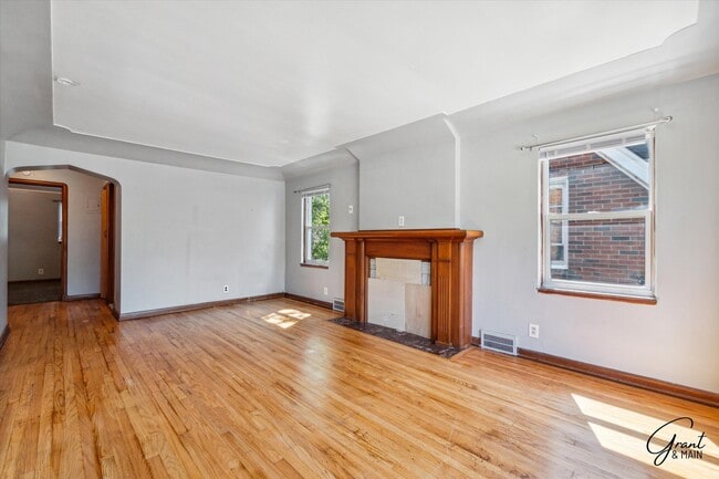 Building Photo - 5074 Chalmers St