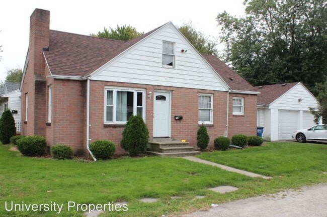 Primary Photo - 5 br, 2 bath Room For Rent - 2901 Avondale