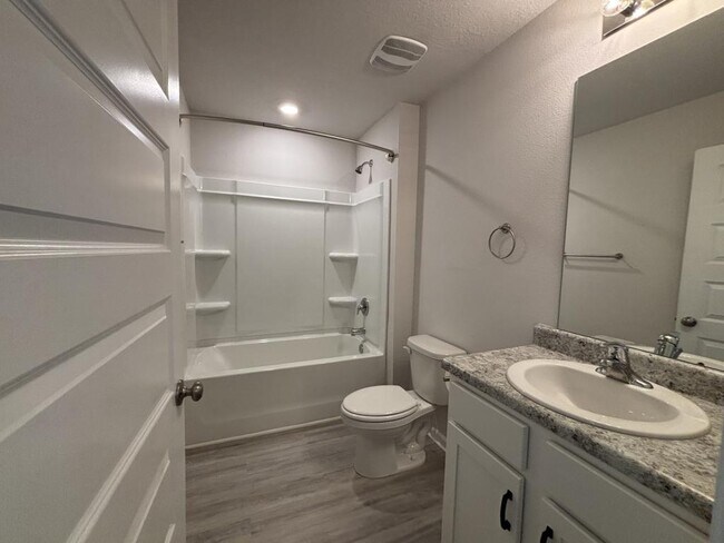 Building Photo - 6359 Bellavia Ln