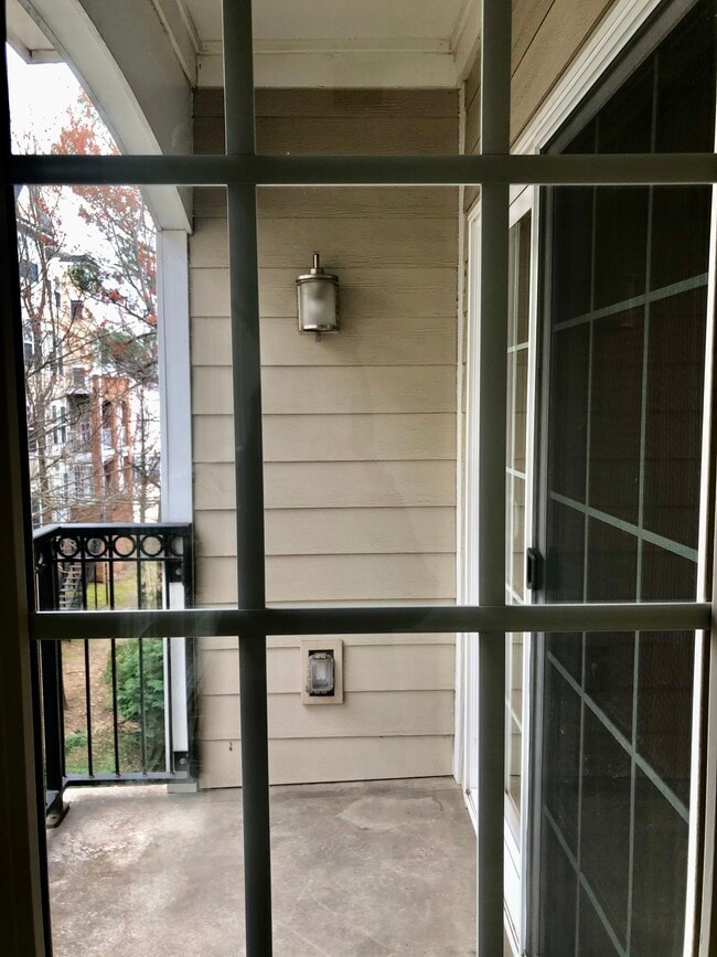 Building Photo - 2729 Gallows Rd