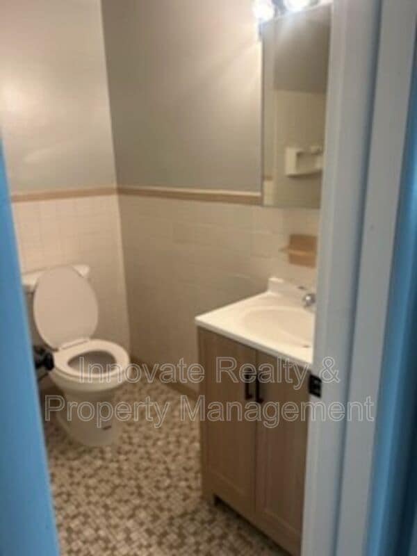 Building Photo - 29 Logan Ave