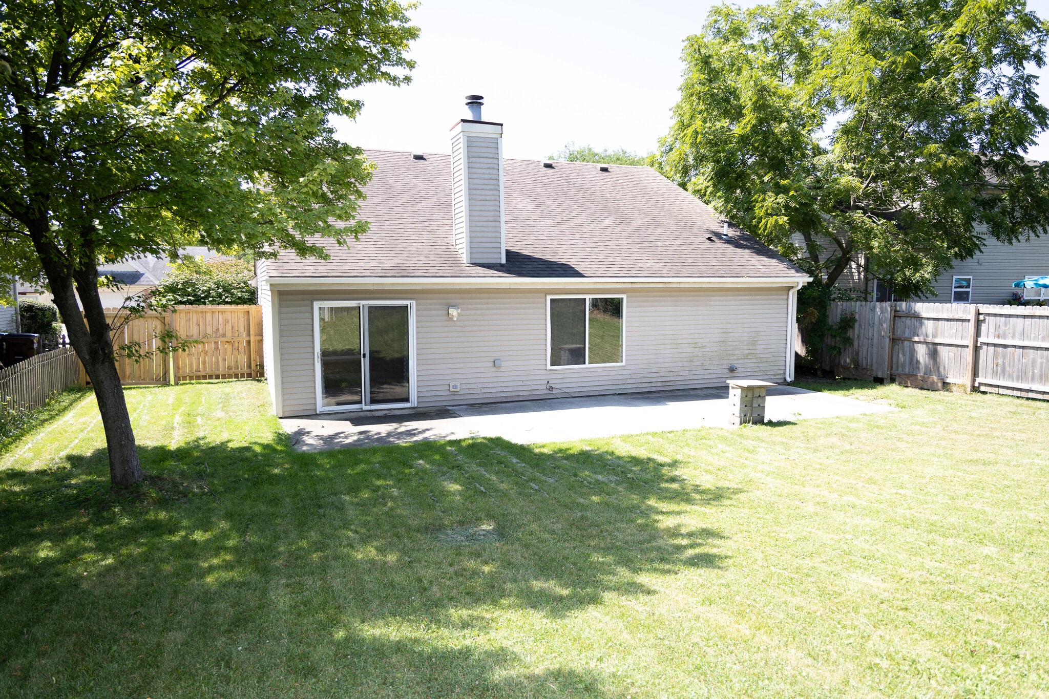 Building Photo - 1671 Glenn Abbey Dr