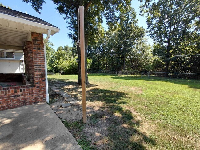 Building Photo - Single Family Home!