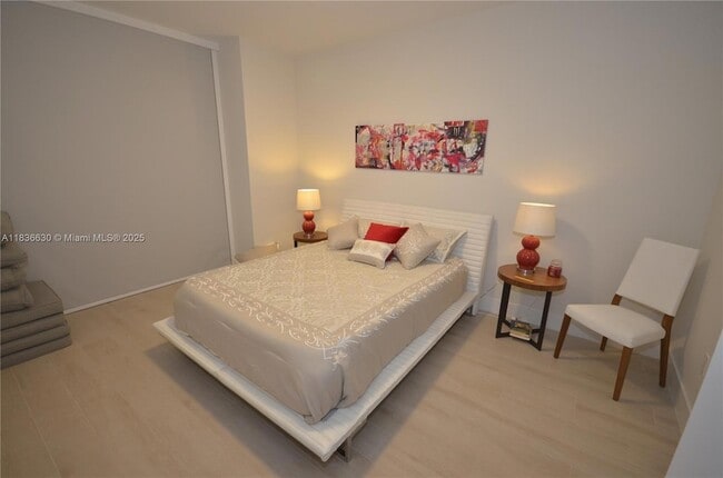 Building Photo - 16385 Biscayne Blvd