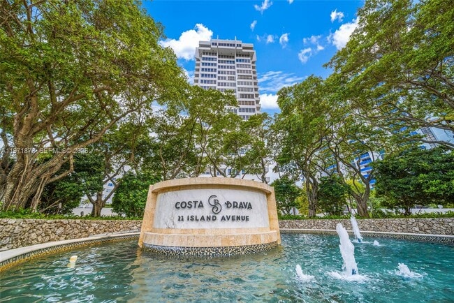 Building Photo - 11 Island Ave