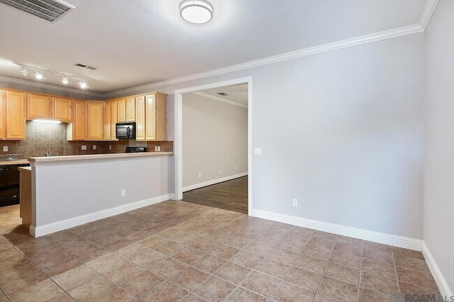 Building Photo - 809 Summer Breeze Dr