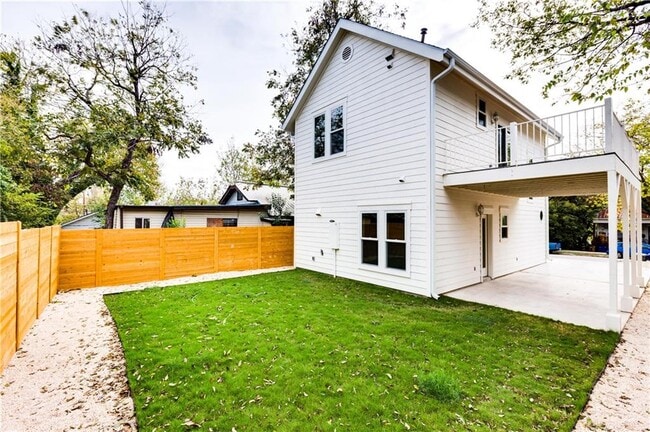 Building Photo - 1906 E 17th St