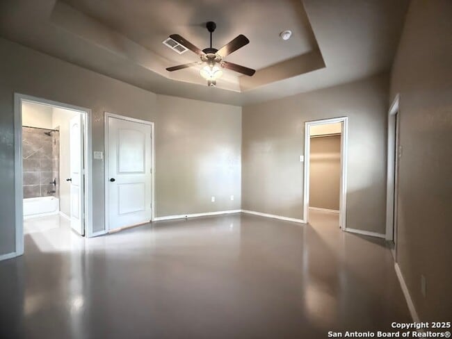 Building Photo - 254 Rosalie Dr
