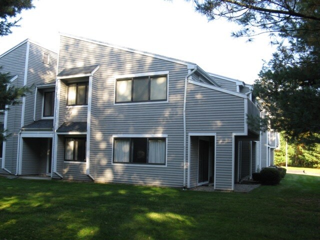 Building Photo - 107 Hilltop Dr