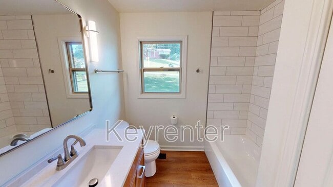 Building Photo - 424 Bridge View Ln