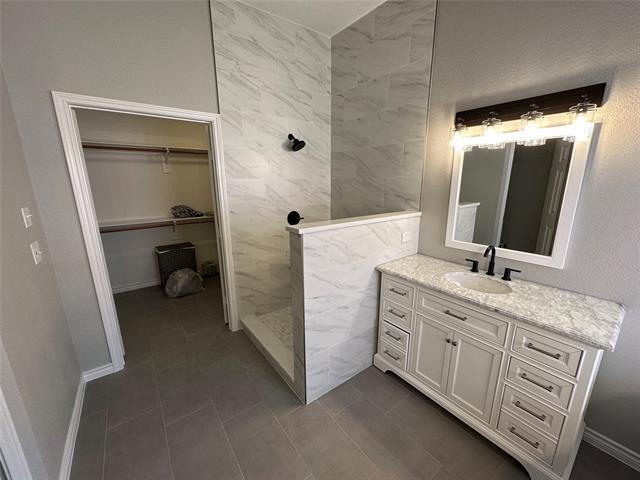 Building Photo - 914 Heritage Pkwy S