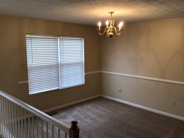 Building Photo - 2930 Holly Hill Dr