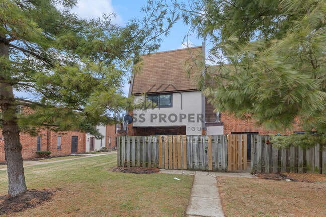 Building Photo - 5 King Arthur Ct