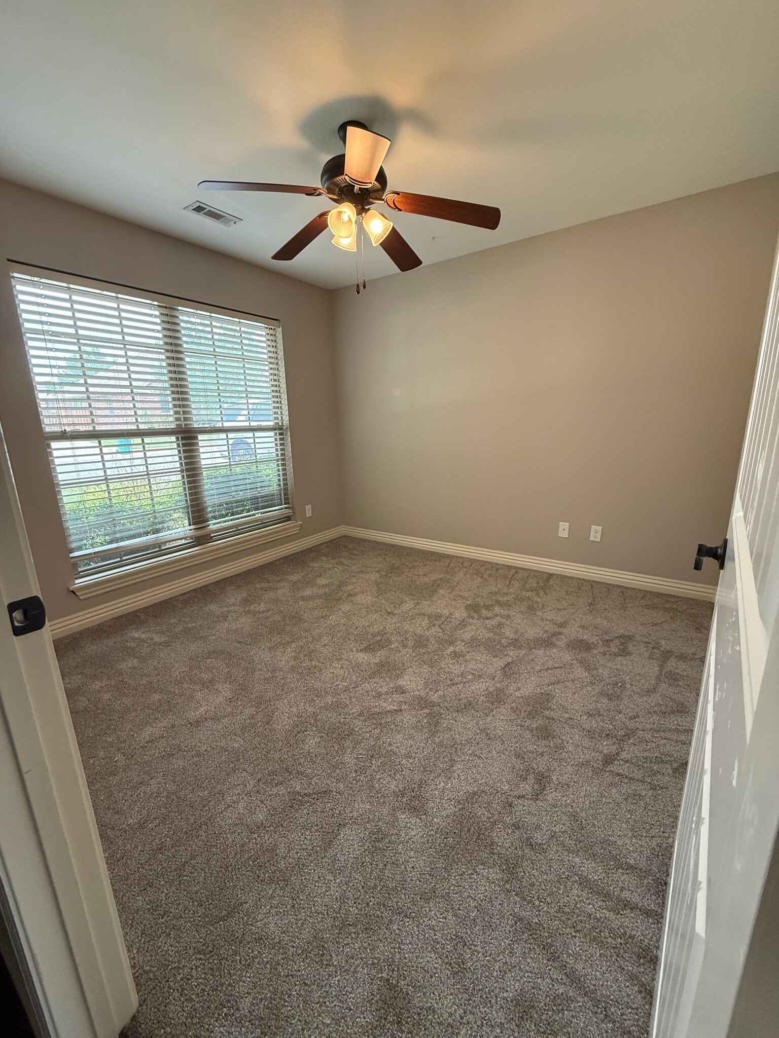 Building Photo - 6405 S 49th St