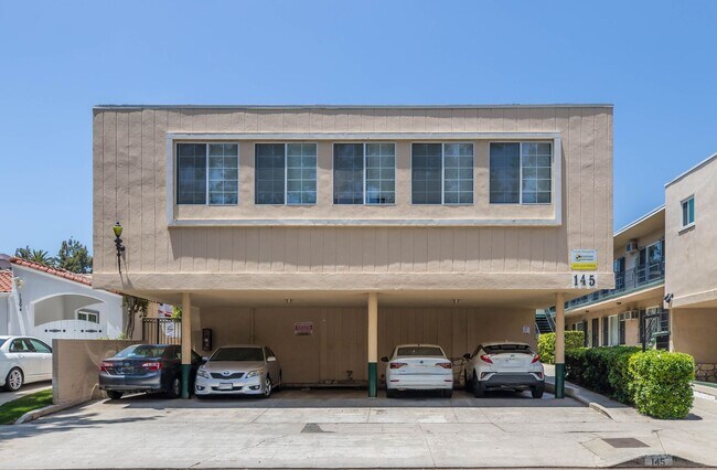 Building Photo - 145 N La Peer Dr