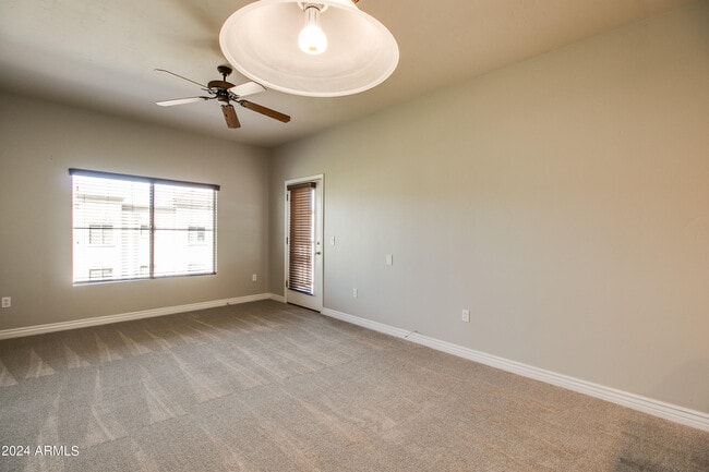 Building Photo - 5450 E Deer Valley Dr