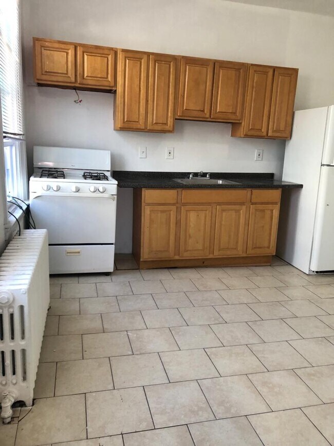 Building Photo - 1228 W Venango St