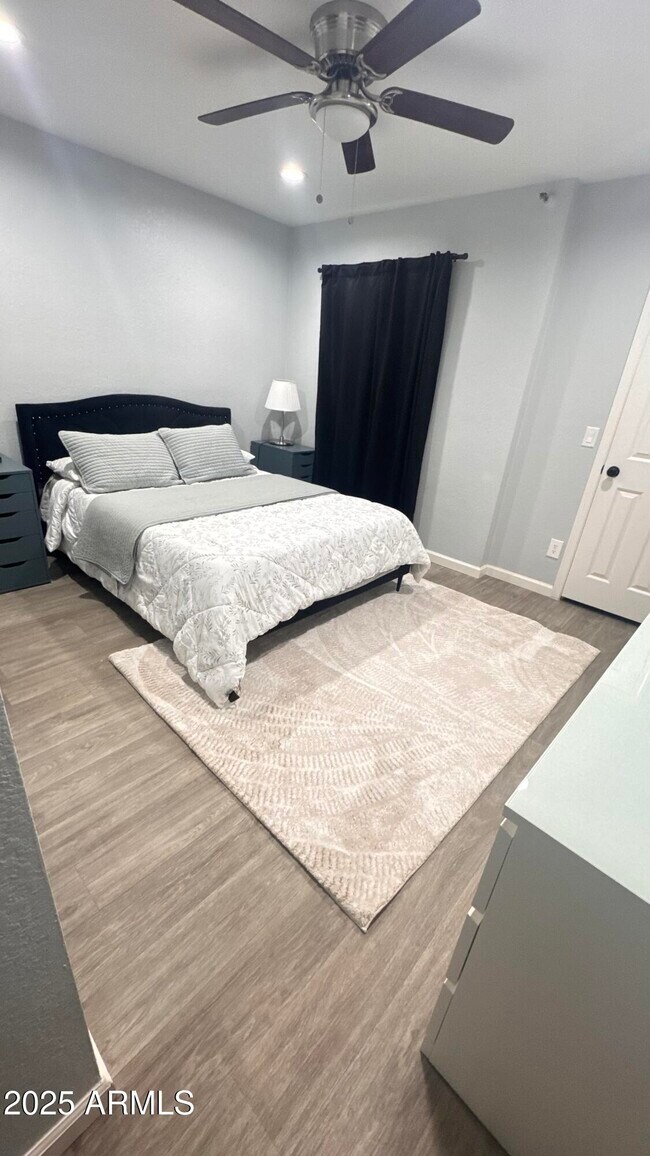 Building Photo - 8020 E Thomas Rd