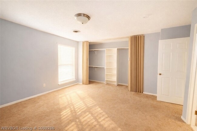 Building Photo - 3229 S 60th St