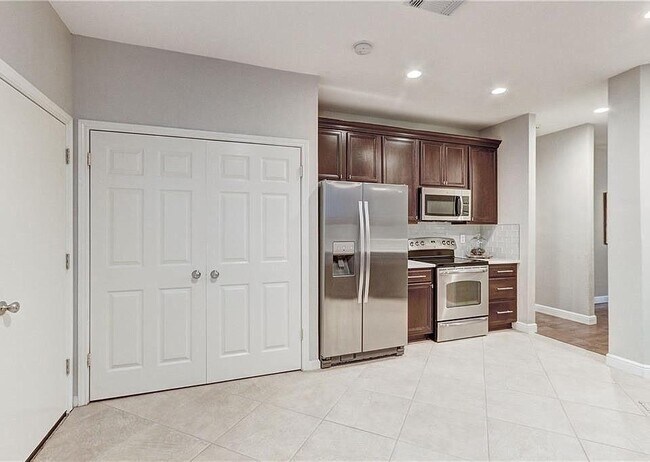 Building Photo - 8914 Bridgewood Trail