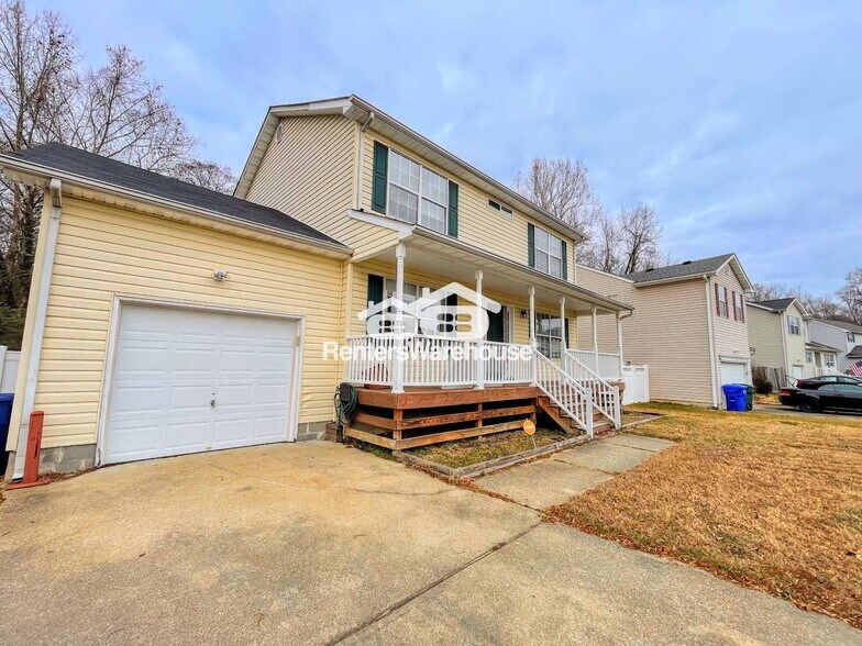 Building Photo - 1220 Woods Edge Cir