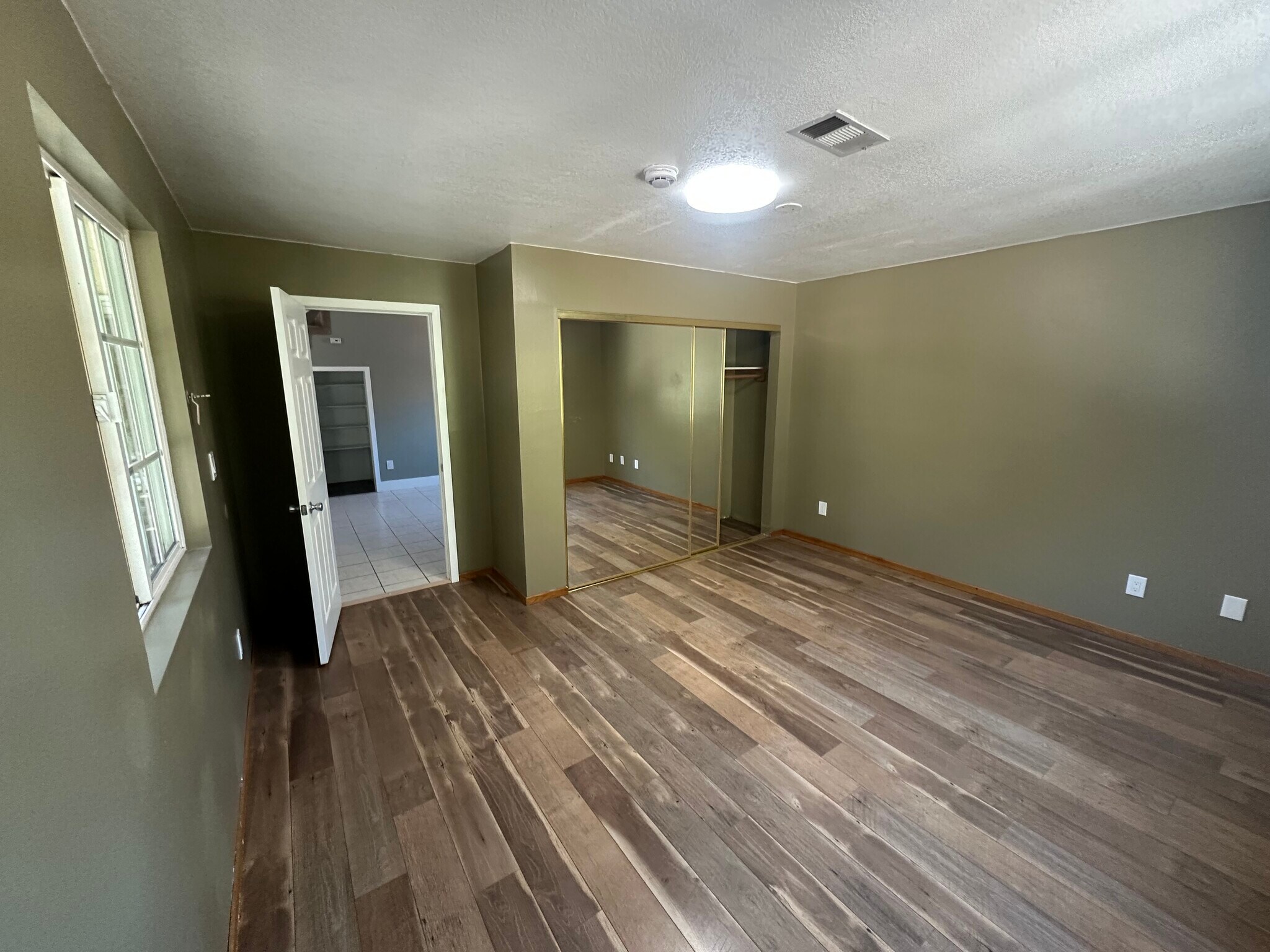 Building Photo - 1504 Westmoreland Dr