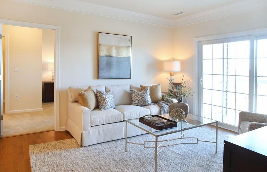 Building Photo - 110 Trotter Rd