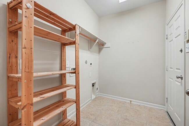 Building Photo - 2891 Tuscania Ln