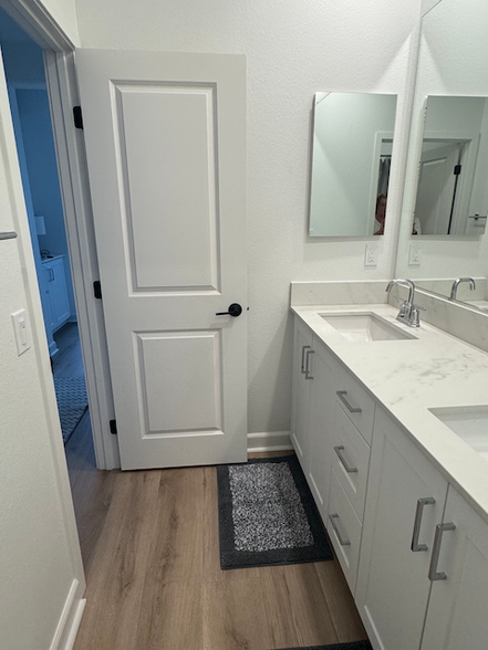 Building Photo - 283 Hadley Wy