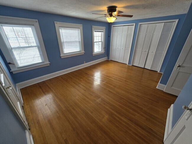 Building Photo - 232 Nichols Ave