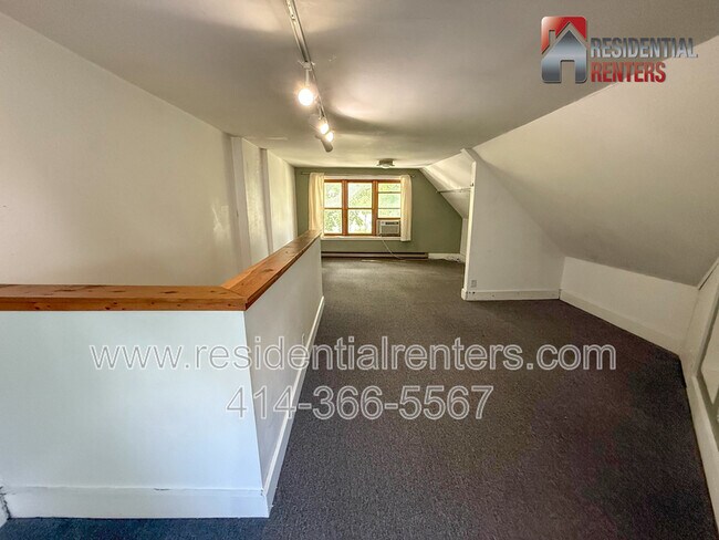 Building Photo - 1503 N Cass St