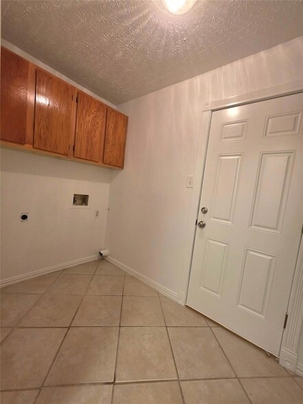 Building Photo - 15208 Spring Hill Ln