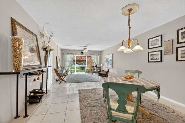 Building Photo - 1200 SW 12th Ave