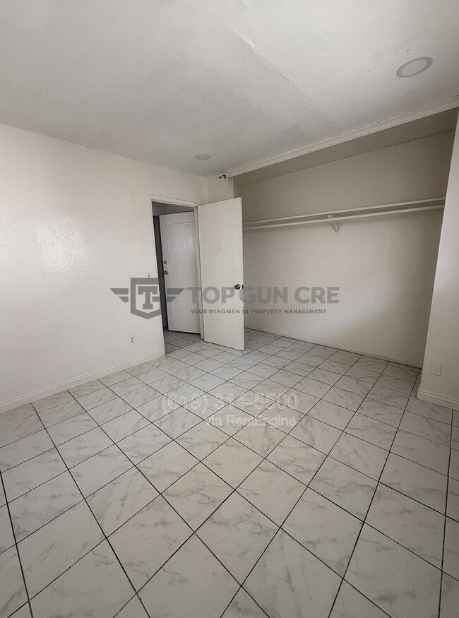 Building Photo - 3871 Marlborough Ave