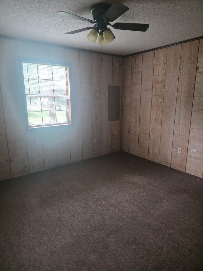 Building Photo - Oak Ridge Apartment