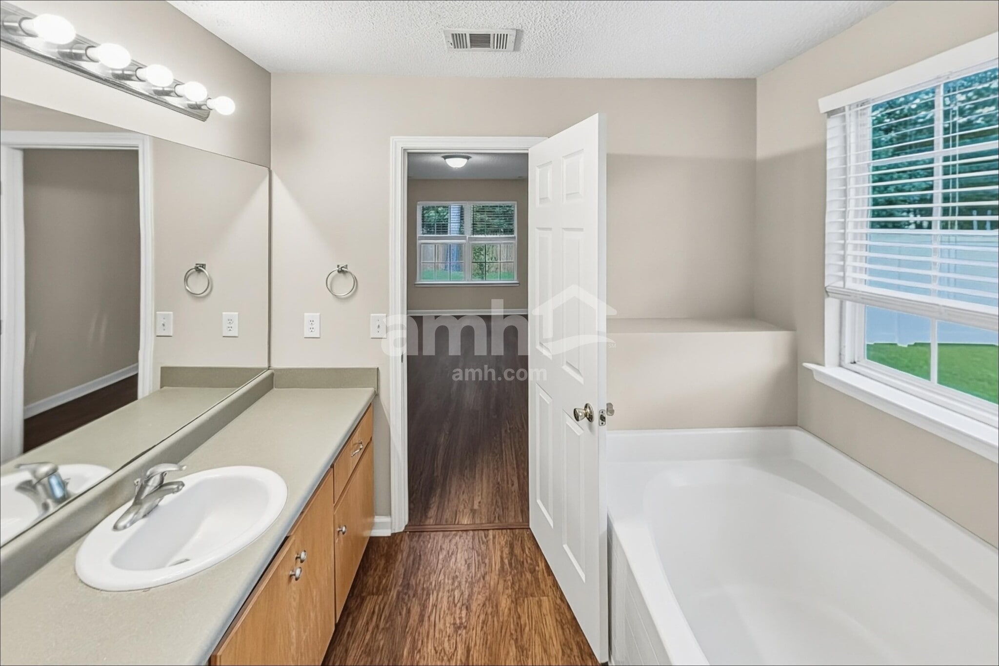 Building Photo - 83 Yellow Jasmine Ct