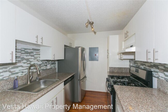 Building Photo - 2 br, 1.5 bath House - 91-1020 Mikohu St #21A