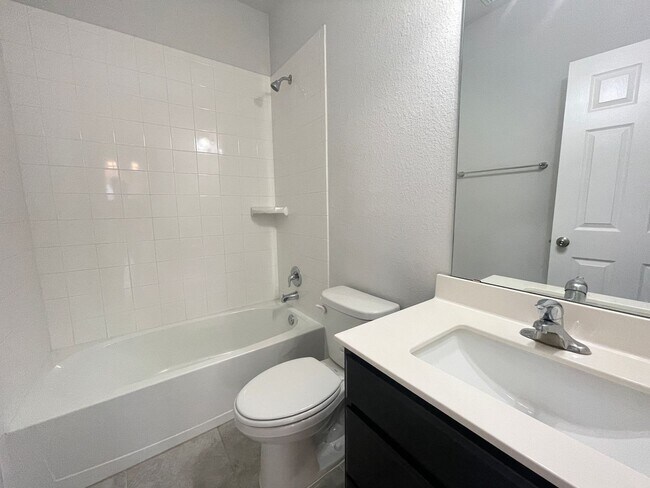 Building Photo - 1816 Cow House Ct